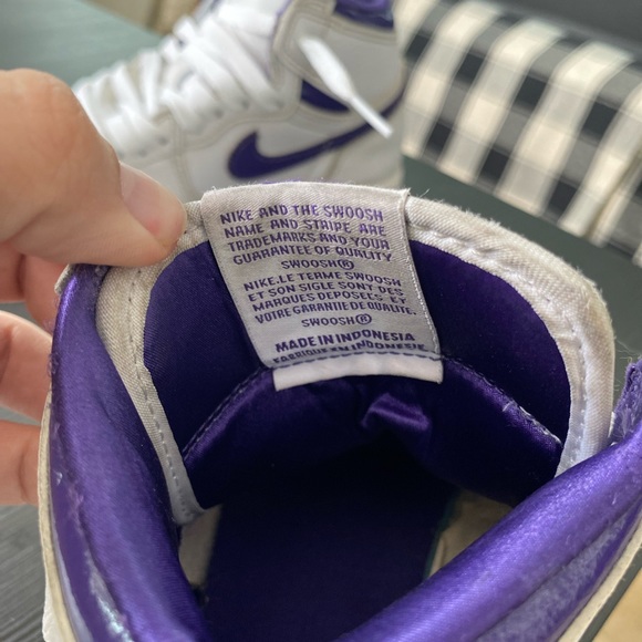 LIKE NEW Boys NIKE Air Jordan OG Purple Court High Tops - Picture 2 of 5